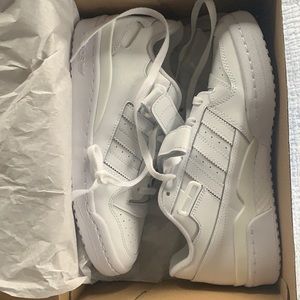 Brand new still in the box Adidas Forum Low!